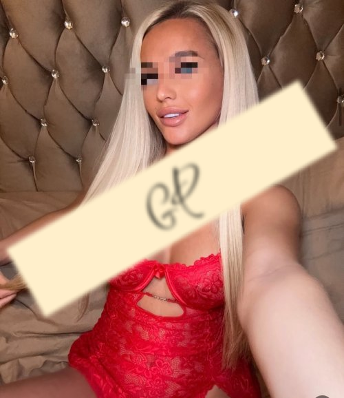 KELLY LUX
