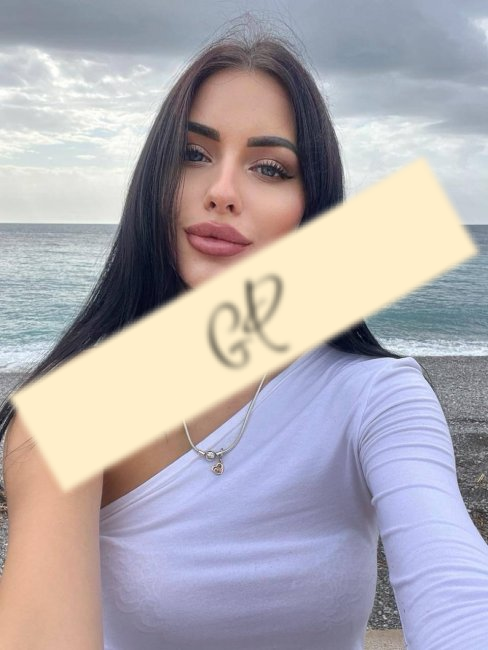 DANIELLA MODEL