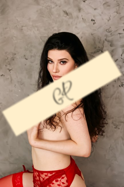 Лана вернулась на недельку